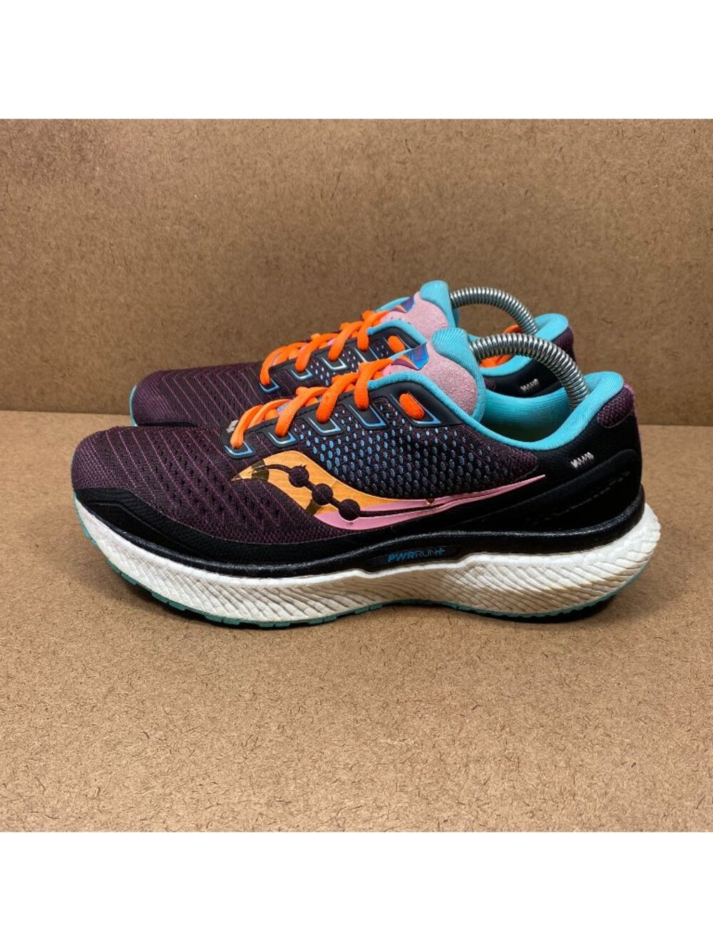 Saucony Womens Triumph 18 Running Shoes Size 9 Future Black Purple Multicolor